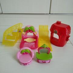 【商談中】こえだちゃん星のキラキラハウス(音出ません)+人形+小物 の画像