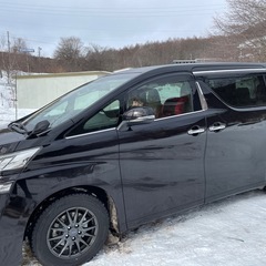 スタッドレスタイヤ　ナット付きの画像