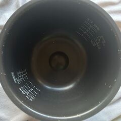 TIGER　タイガー　炊飯器　JKW-A100　5.5合炊　2013年製の画像