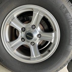 タイヤ275/65R17とホイール17×8J4本セット販売
