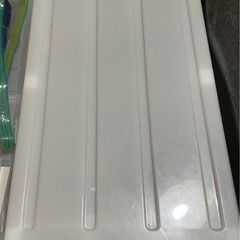 【最終値下げ】　3段チェスト　衣装ケースの画像