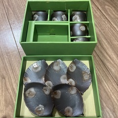 陶器、コップ、お皿の画像