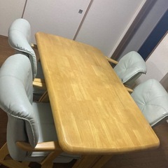 ダイニングテーブル