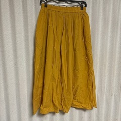 スカート　オレンジ色　０円
