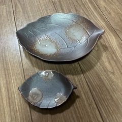 陶器、コップ、お皿の画像