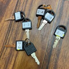 4人用 鍵付き ロッカー  スチールロッカー   スチール オフィス 事務所 オフィスロッカー スチールキャビネット の画像