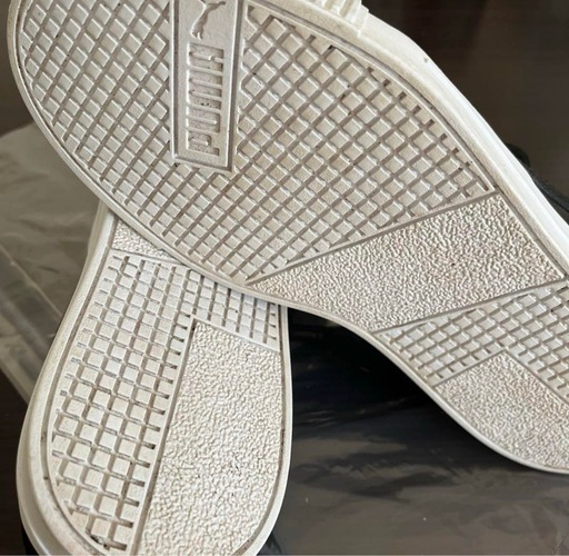 PUMA スニーカー　25.5