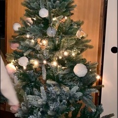 クリスマスツリー(180cm)オーナメント・電飾付き