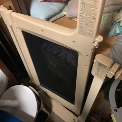 combi コンビ　ベビーゲート　ハンズフリーゲート
