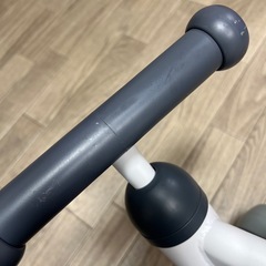 【値下げ！】 ディーバイクミニ ホワイトxグレー アイデス 三輪車 足こぎバイク 子供用 20kgまでの画像