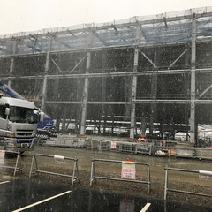 大手ゼネコン現場は東京都内、駅近現場現場多数！未経験者300000万〜経験者優遇！の画像