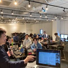 【新卒採用2025】マーケティング｜新卒1年目からどんどん新しいことにチャレンジして早く成長できる！の画像