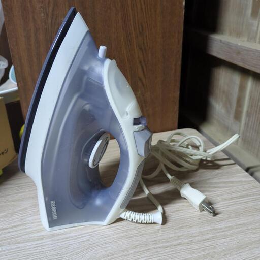 スチームアイロン　irn-21c-w