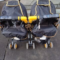 Aprica2人乗りベビーカー（双子）の画像