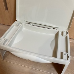 スリーコインズ　キッズテーブル　3coinsの画像