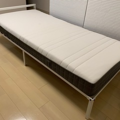 IKEAベッド 