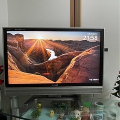 「SHARP」液晶カラーTV 37型　値段交渉可の画像
