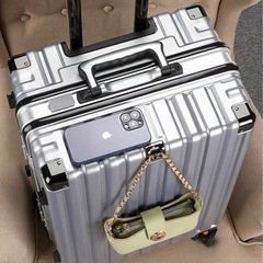 新品
スーツケース 
