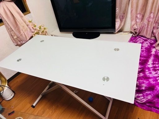 ガラステーブル