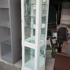 ガラス棚 ライト付き