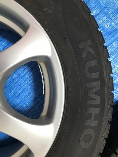 スタッドレスタイヤ