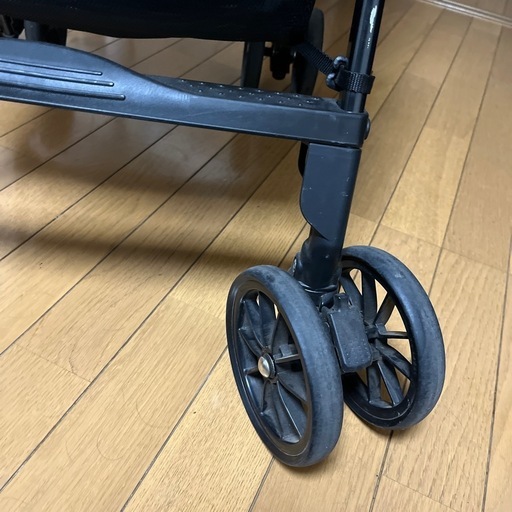 Leeベビーカー