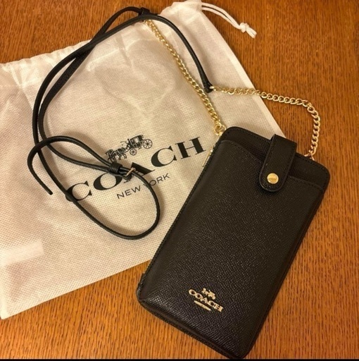coach スマホショルダーバッグ