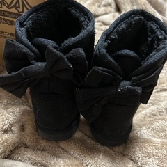 ムートンブーツ　18㌢の画像