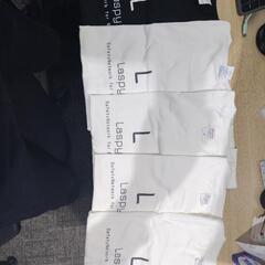 Tシャツ白4枚、黒1枚