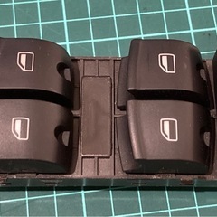 Audi S3 8P 純正 パワーウインドウ用 スイッチ 純正部品 アウディ 内装 電装　部品の画像
