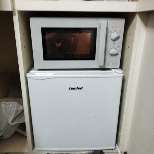 ミニ冷蔵庫と電子レンジのセット