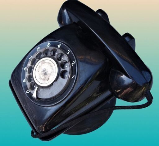 ＮＯ３：昭和レトロな回転台付黒電話