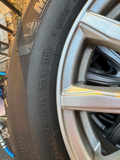 スタッドレスタイヤ ヴォクシー 195/65R15　4本セットアルミ付き
