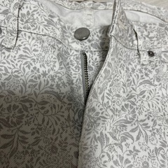 ユニクロパンツの画像