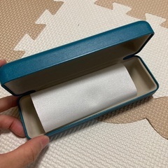 JINSメガネケースの画像