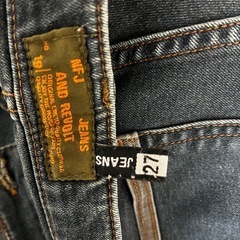 デニムパンツの画像