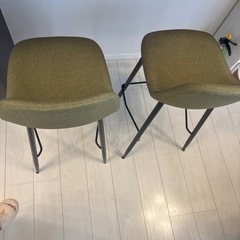 ダイニングチェア、ハイチェア(オリーブ色)の画像