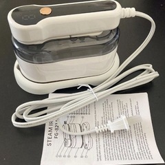 ✨新品✨スチームアイロン　　　小型　小型アイロン　折り畳み色　携...