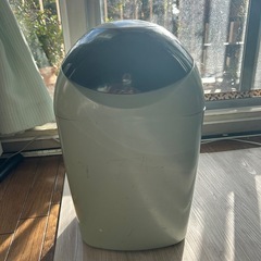 コンビ　おむつポット