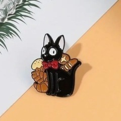 黒猫のピンバッジ①の画像