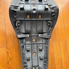 カワサキエリミネーター250v用シートの画像