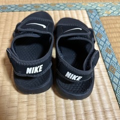 子供用NIKEサンダルの画像