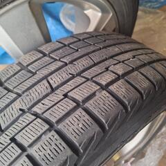 スタッドレスタイヤ　フィット　４本の画像