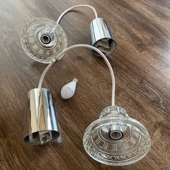 ガラスペンダントライト　電球付き 2個