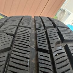 【値下げ】スタッドレスタイヤ　１９５/６５Ｒ１５　４本の画像