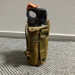 熊スプレー(新品未使用) 期限2028年12月、携帯 ホルダー(新品未使用)の画像