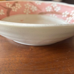 皿とスプーンセットの画像