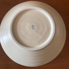 皿とスプーンセットの画像