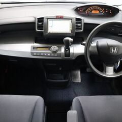 両側電動スライドドア装備だと便利ですよね(。-`ω-)