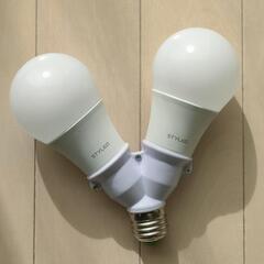 二股ソケット２個口LED電球付の画像